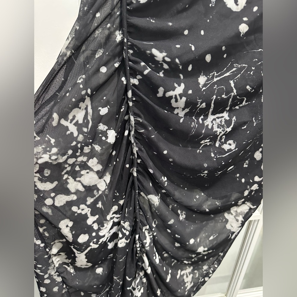 Code x Mode NWT Abstract Ruched Mesh Midi Dress | Size M - Picture 4 of 7